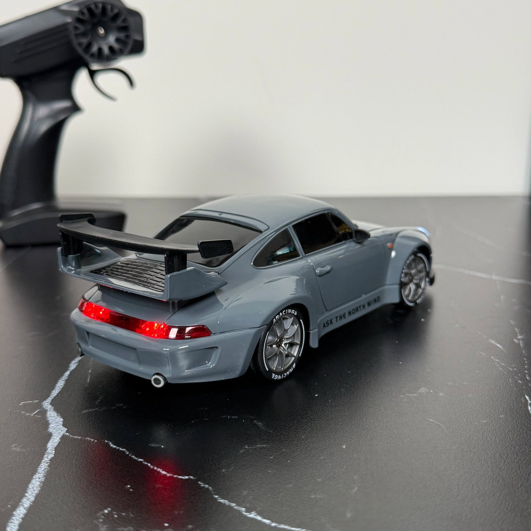 SkidBoiz™ XL German Drifter 1:18