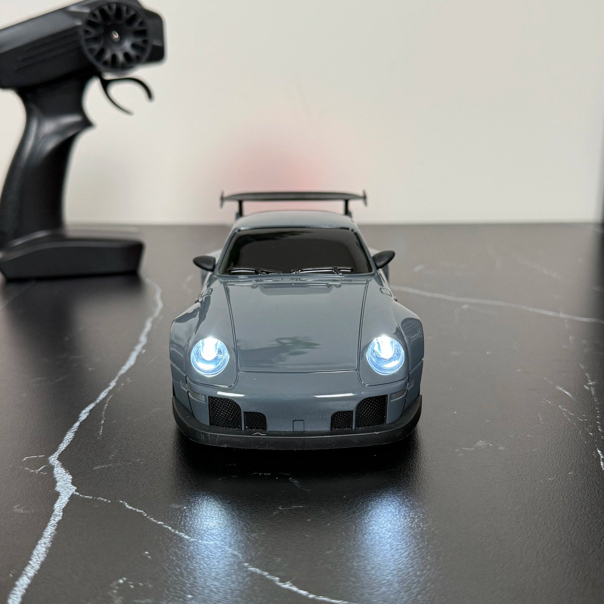 SkidBoiz™ XL German Drifter 1:18